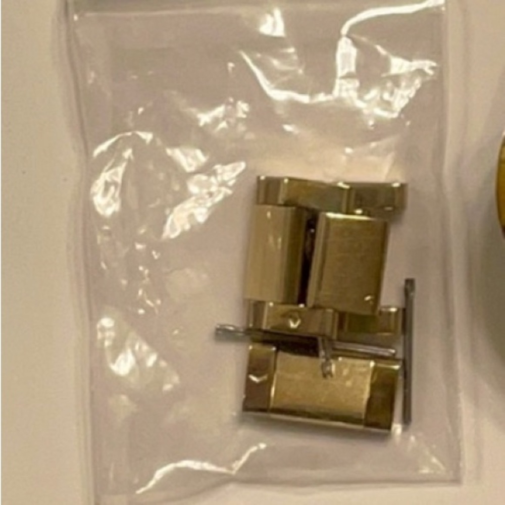 1 extra link for watch